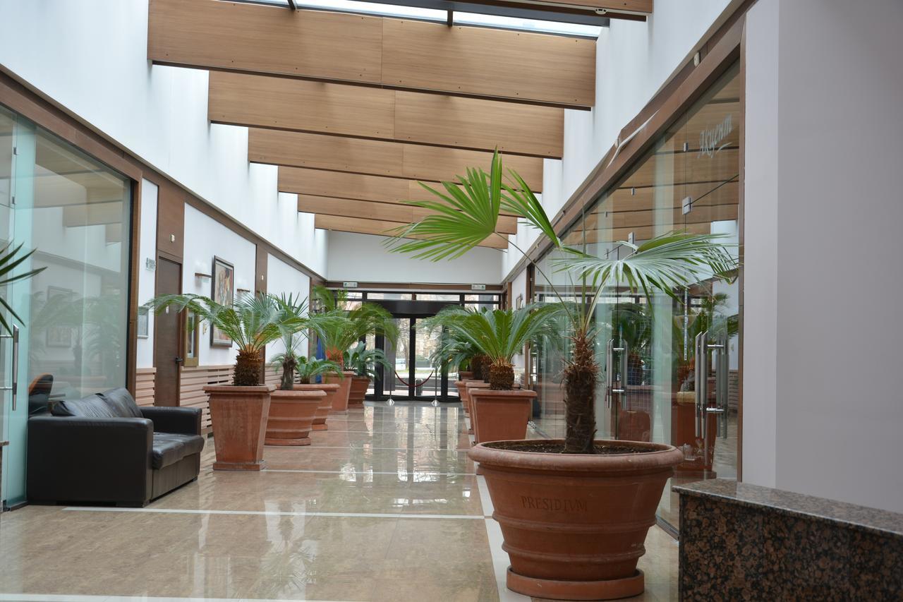 Hotel Presidivm Palace Lovech Exterior foto
